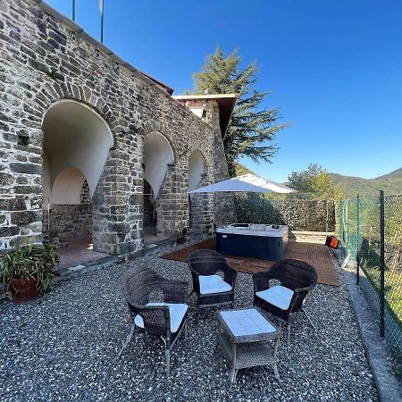 Casola in Lunigiana Ancient Farmhouse With Private Heated Hot Tub And Poolヴィラ エクステリア 写真